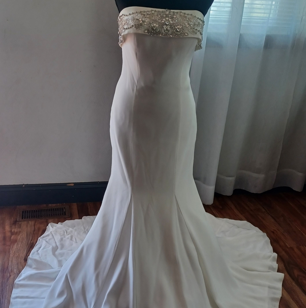 Mon Cheri Wedding gown